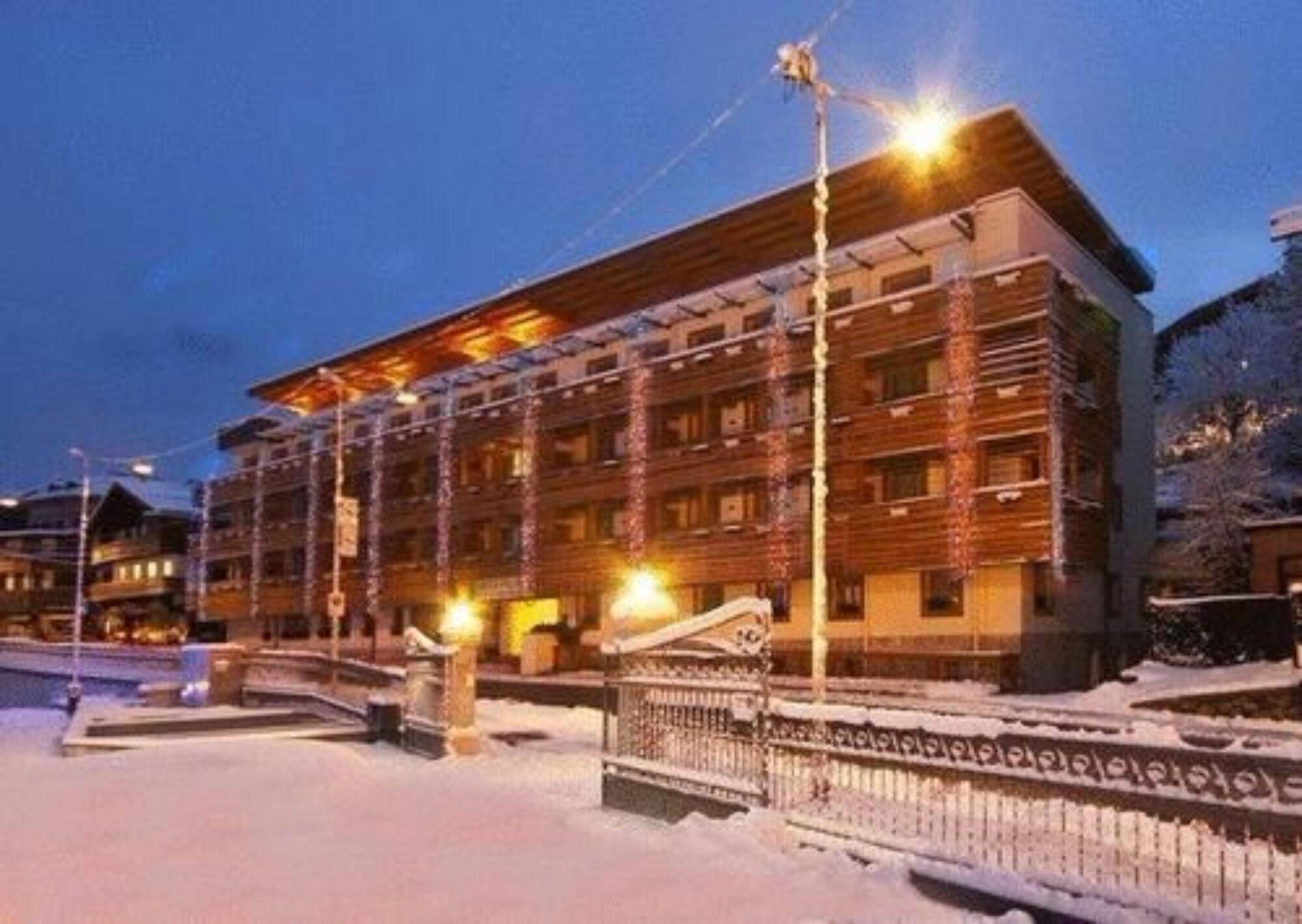 Radisson Residences Savoia Palace Κορτίνα Ντ' Αμπέτσο Εξωτερικό φωτογραφία